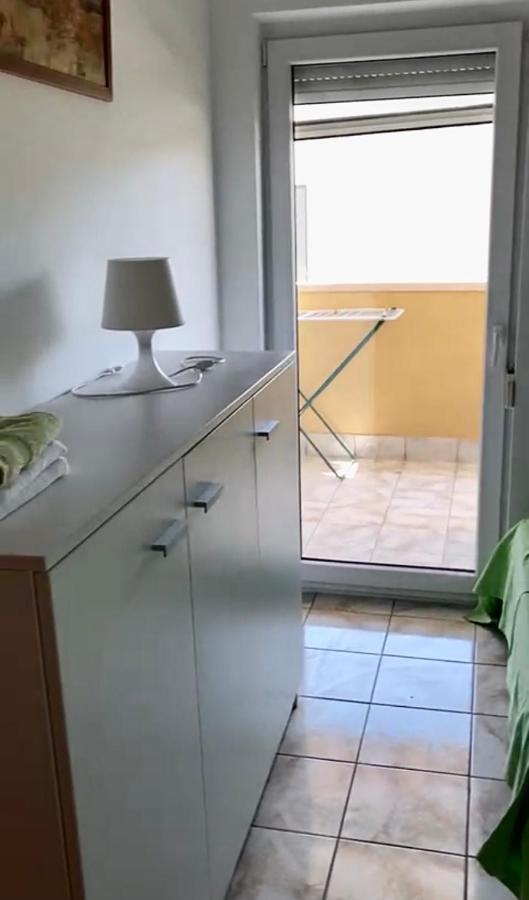 Appartamento Jersani Murter Esterno foto